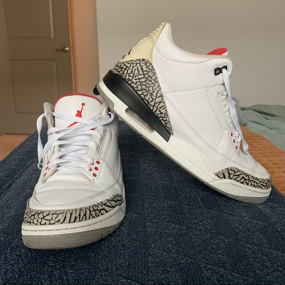AIR JORDAN 3 RETRO 'WHITE CEMENT' 2011